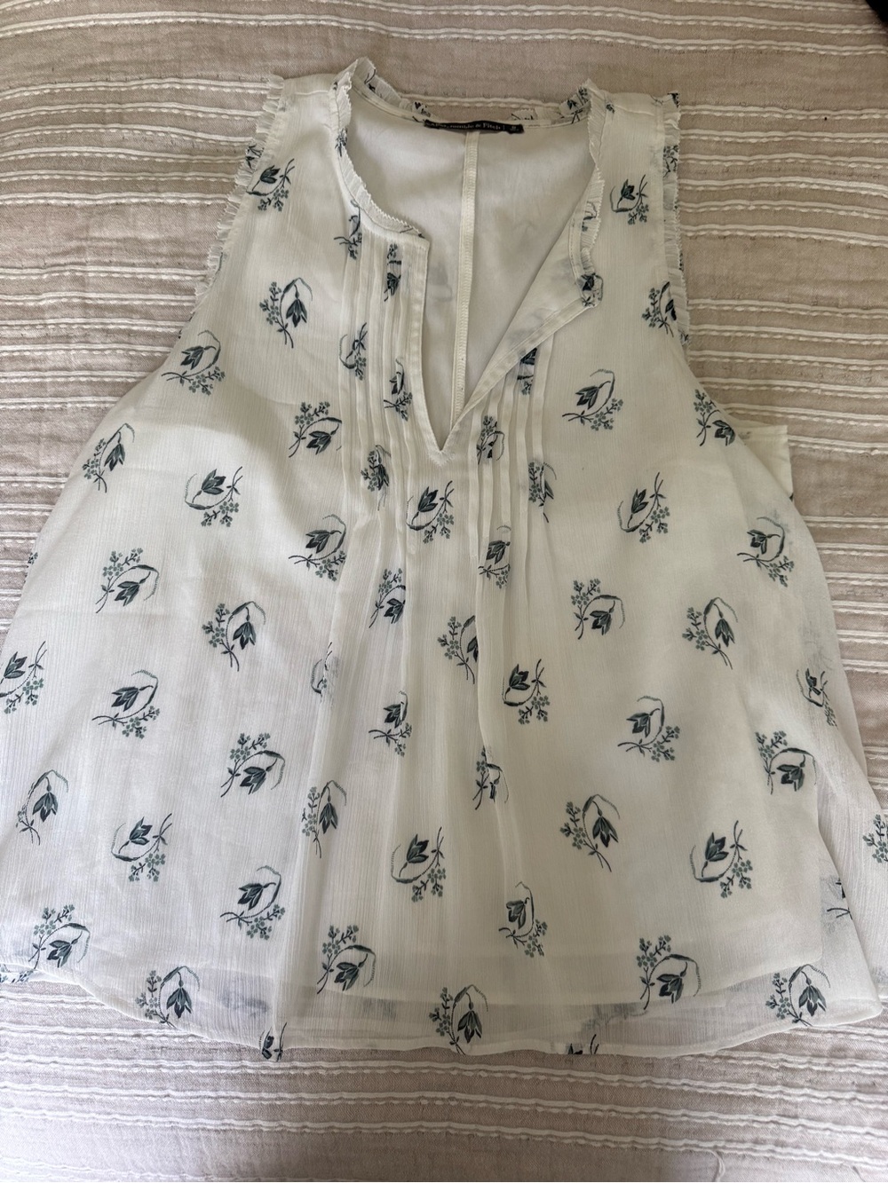 Abercrombie & Fitch White Sleeveless Floral Pintuck Camisole